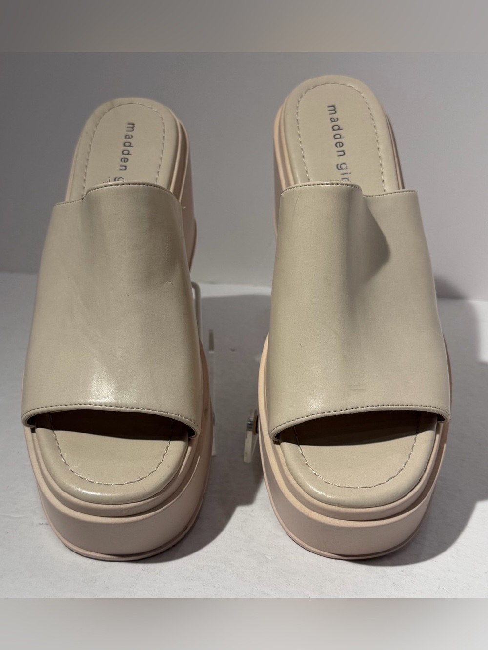 Madden Girl Windy Women's Cream Platform Slide Wedge Sandals Sz 9M SUPER CUTE!